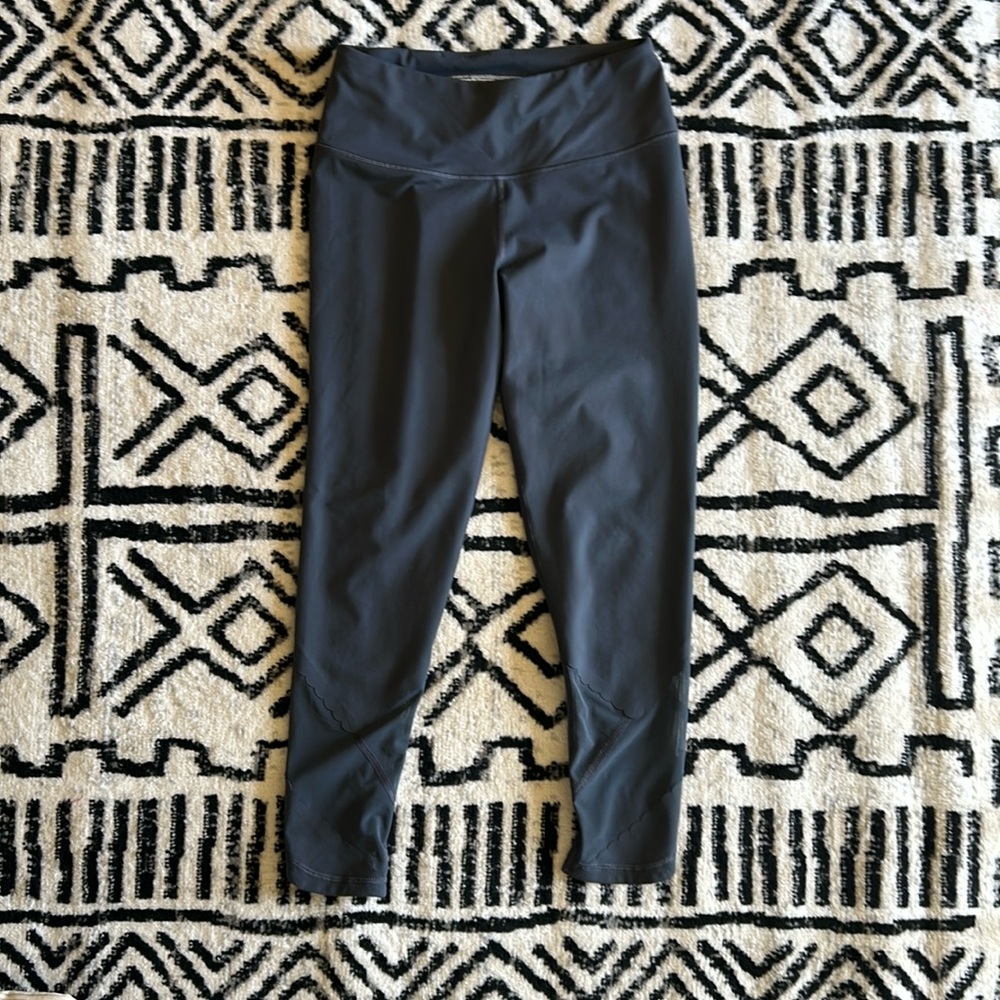 Victoria’s Secret Knockout Pants Gray Tights Leggings Size M